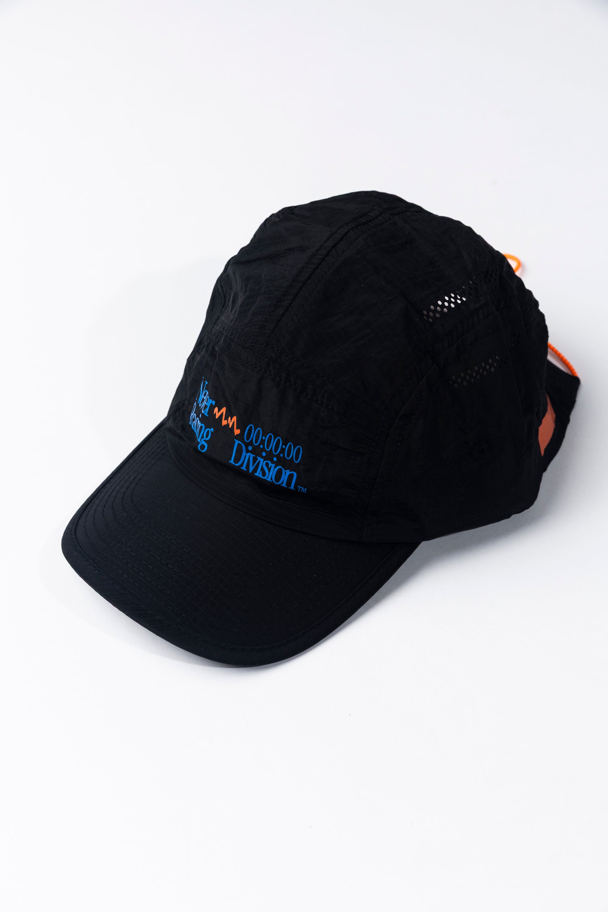 NEVER RACING DIVISION BLACK CAP
